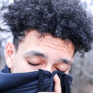 Meet your Posher, Avery